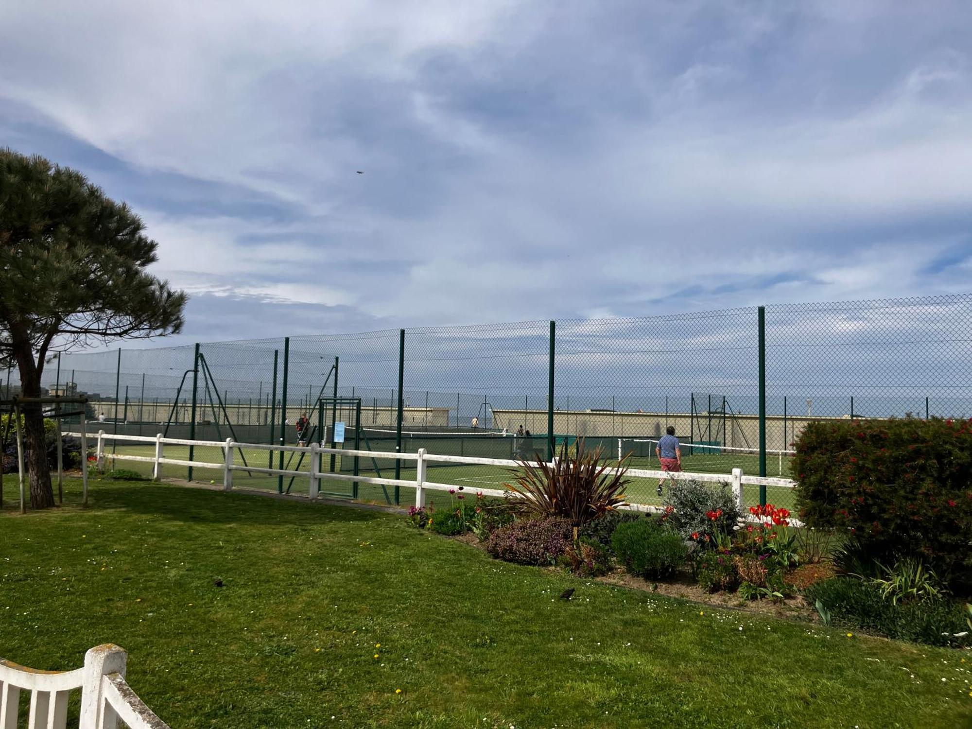 Trouville Palace Le Bonheur Zewnętrze zdjęcie